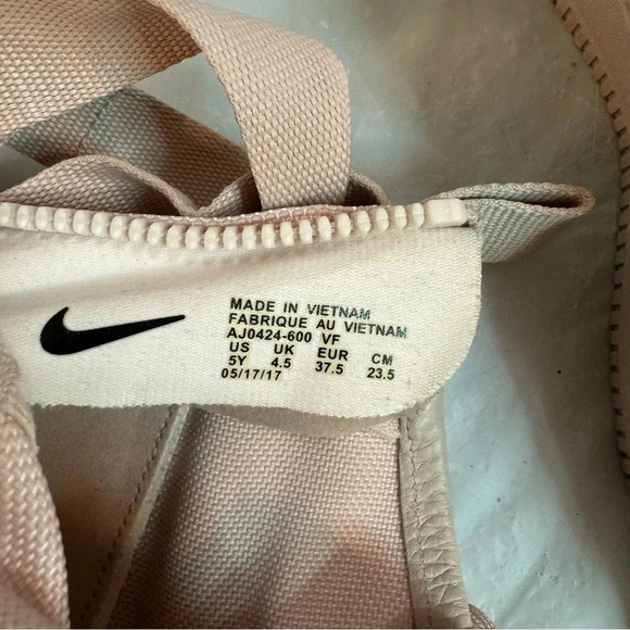 Nike SF Air Force 1 Mid Boys Size 5Y Pale Pink - Picture 14 of 16